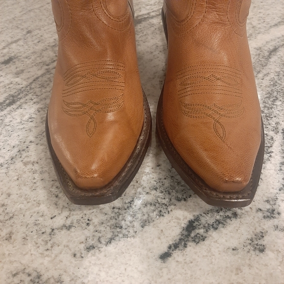 nwot GYPSY ROSE tan and dark brown leather Studded Cowboy boots SIZE 5.5M - Picture 7 of 12